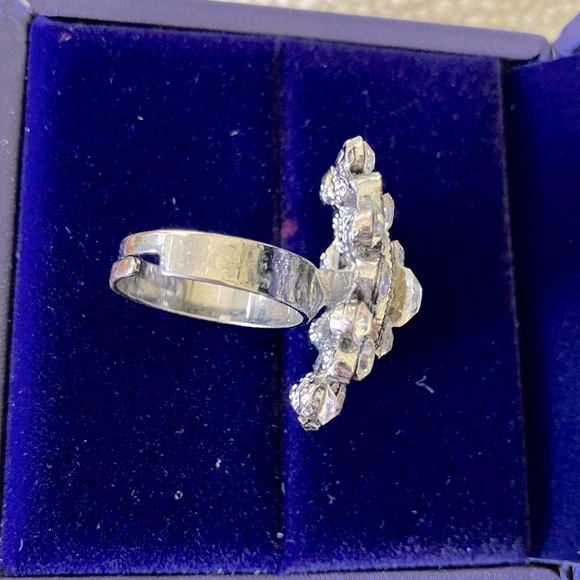 Women’s gorgeous Ring, size is adjustable, from 7-9. Silver plated, round cubic - Picture 11 of 15